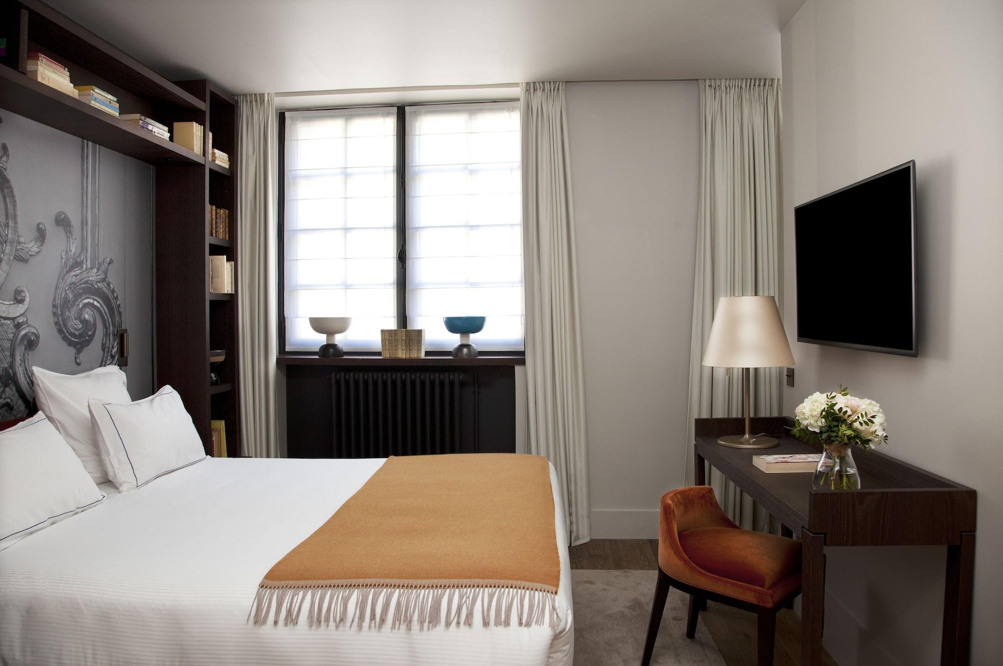 Hotel Relais De Chambord, A Small Luxury Of The World